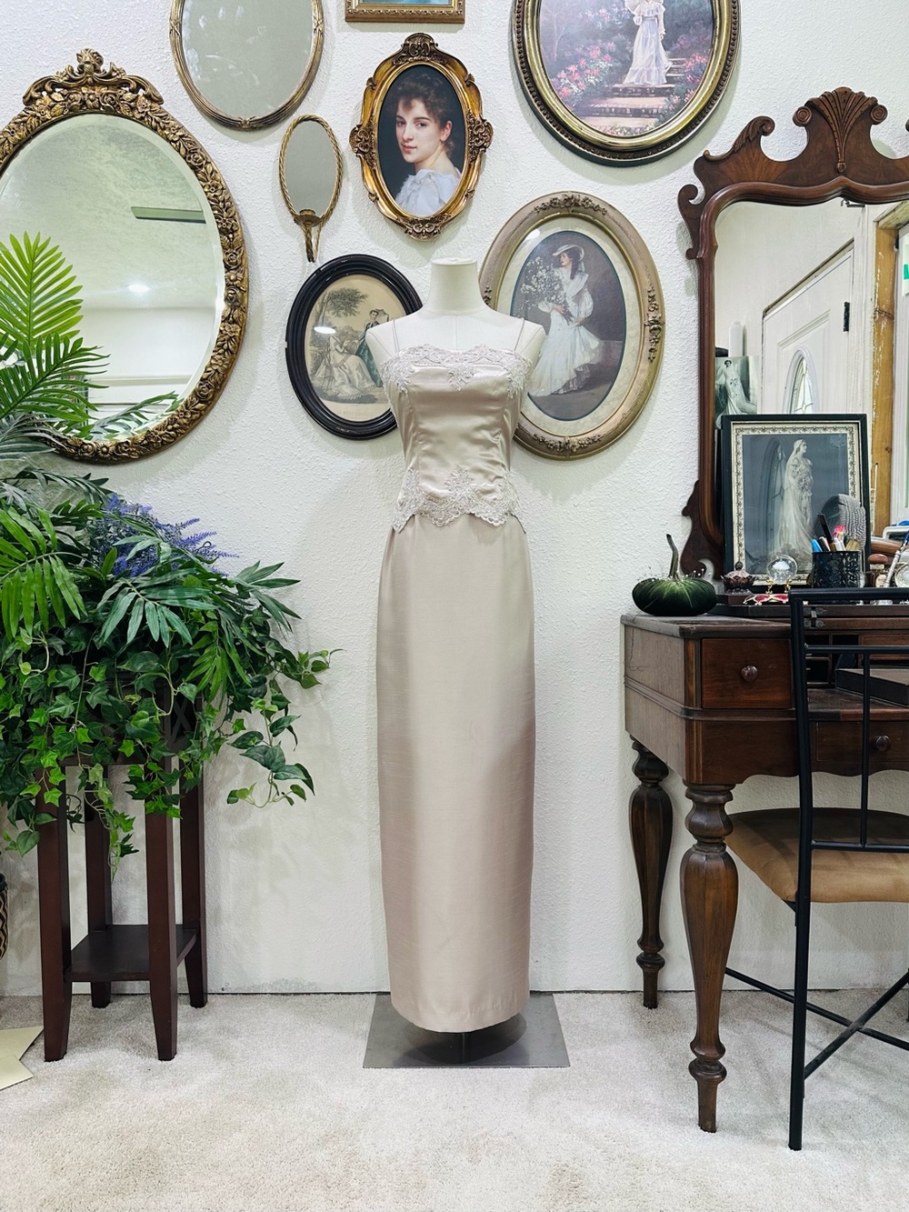Elegant Beige Lace-Trim Evening Dress
